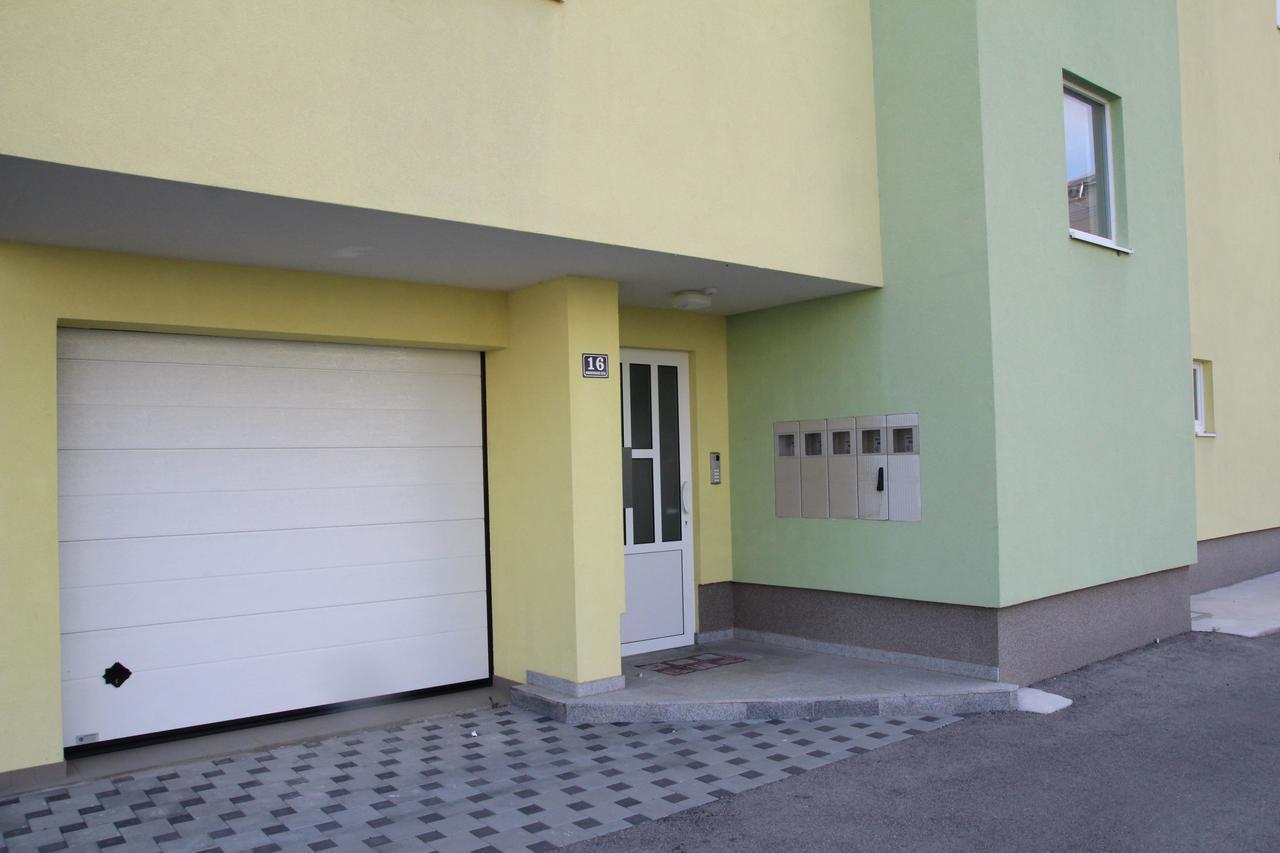 Apartment Mario Podstrana Kültér fotó