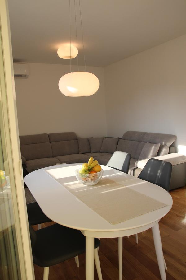 Apartment Mario Podstrana Kültér fotó