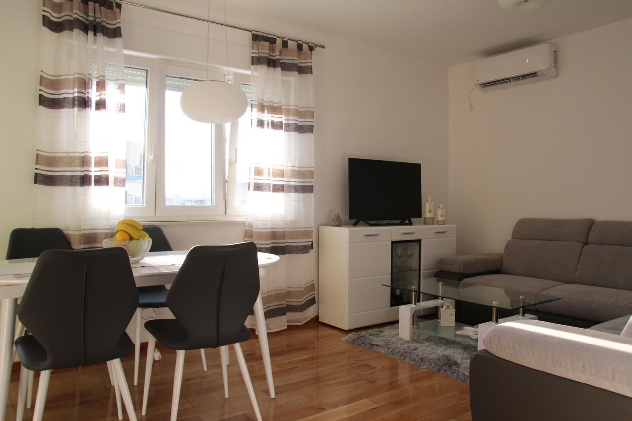 Apartment Mario Podstrana Kültér fotó