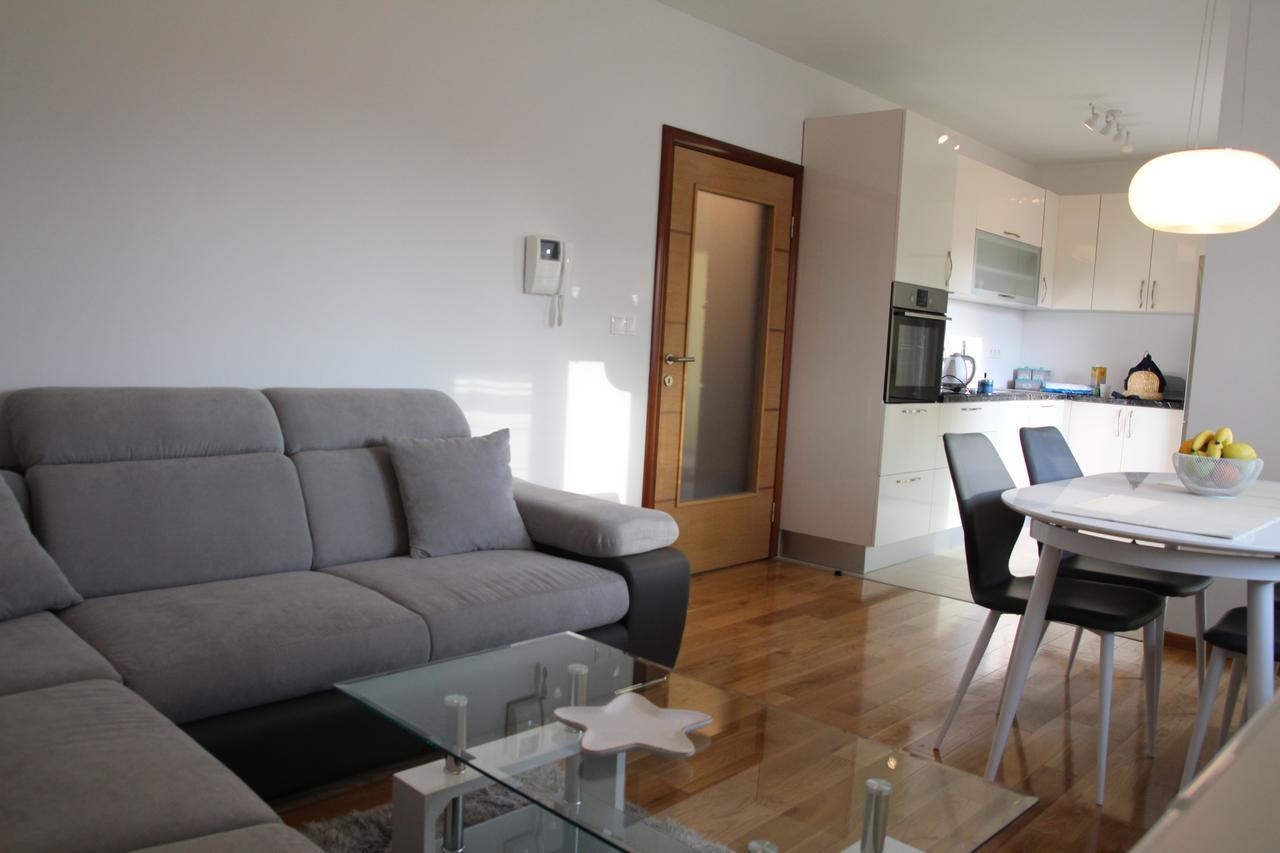 Apartment Mario Podstrana Kültér fotó