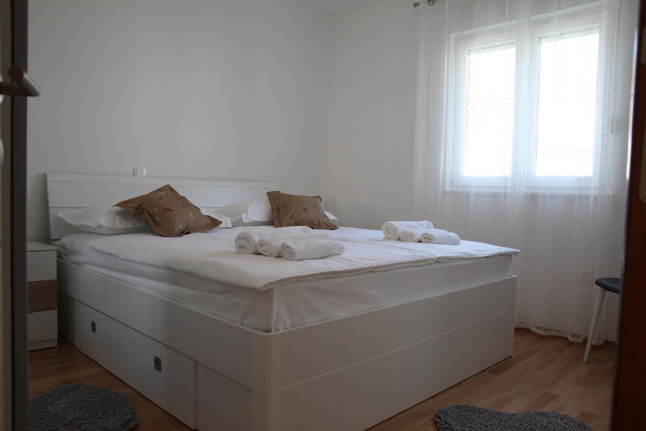 Apartment Mario Podstrana Kültér fotó